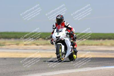 media/Aug-06-2023-TrackDaz (Sun) [[ac7f4f6367]]/B Group/wheelie bump/